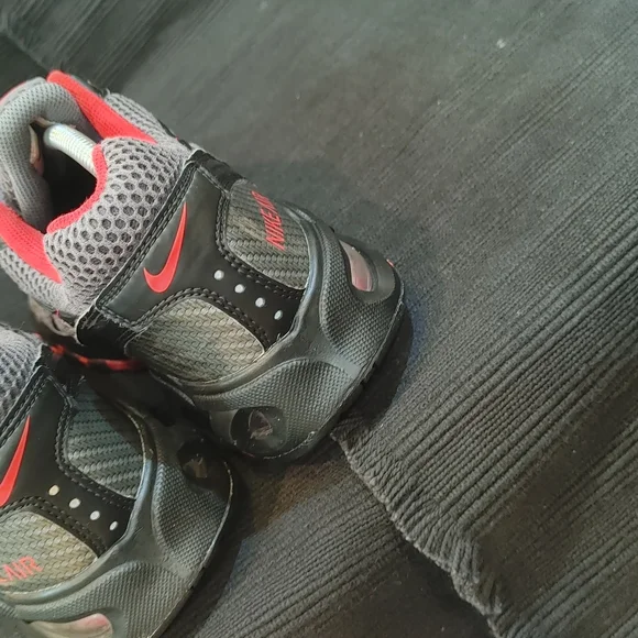 Nike Air Max Gray and Red Sneakers - Picture 12 of 16